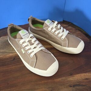 Cariuma OCA Burnt Sand Canvas Sneakers Unisex M7/W8.5